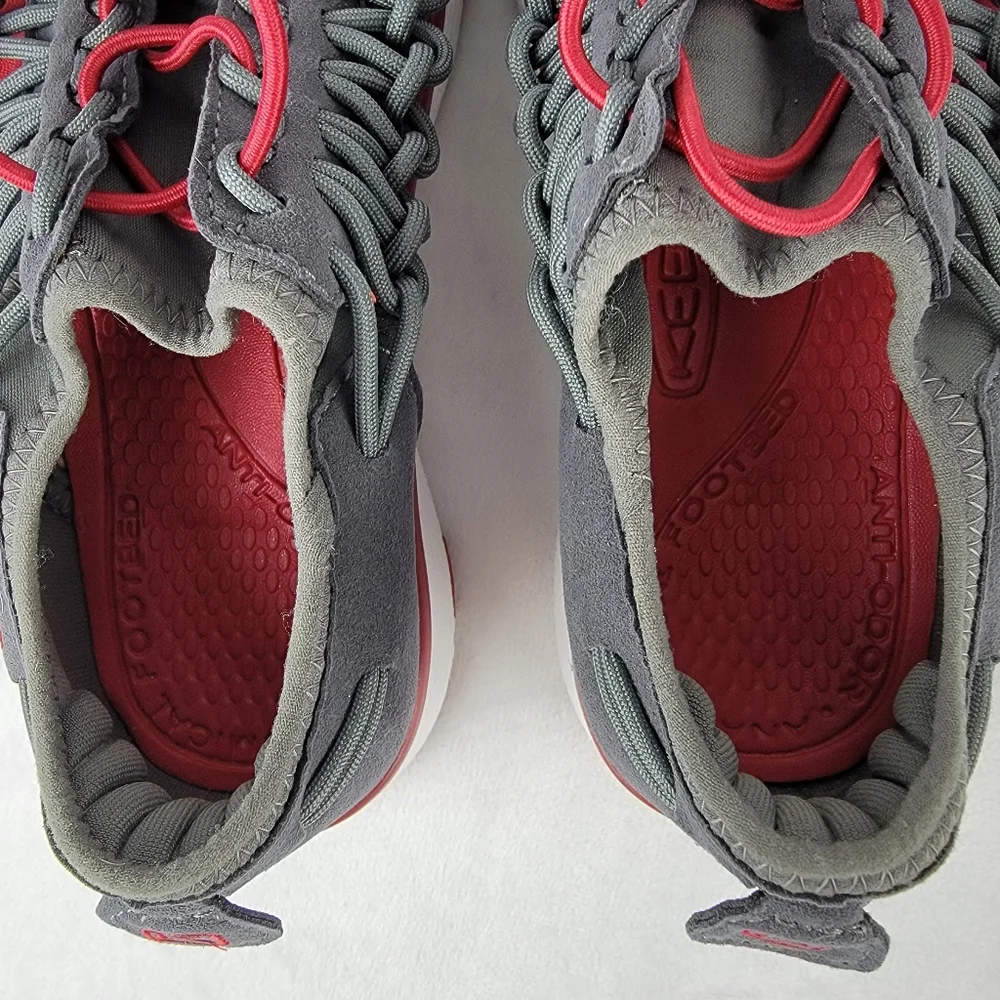 Keen Uneek O2 Sport Sandals‎ 1015485 Gray Red Size 4 Paracord Watershoes Hiking
